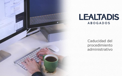 La caducidad del procedimiento administrativo y la resolución administrativa extemporánea